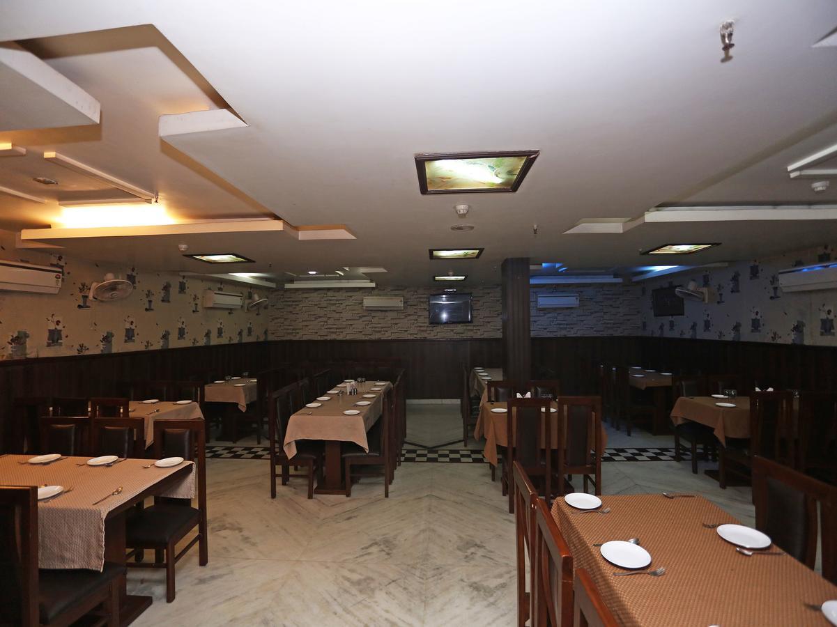 Star Hotel Agra  Exterior photo