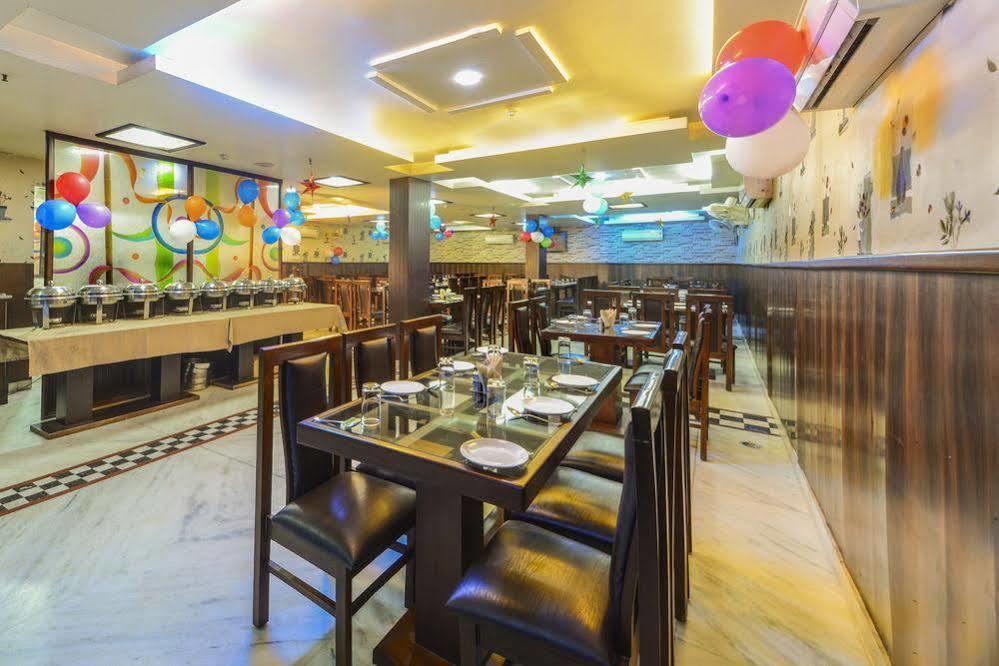 Star Hotel Agra  Exterior photo