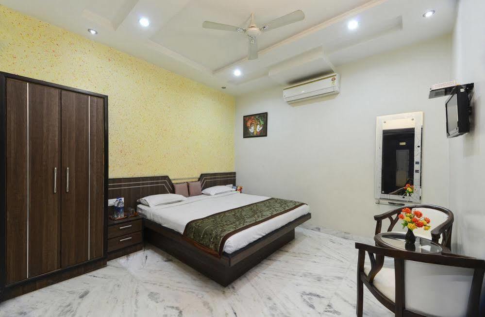 Star Hotel Agra  Exterior photo