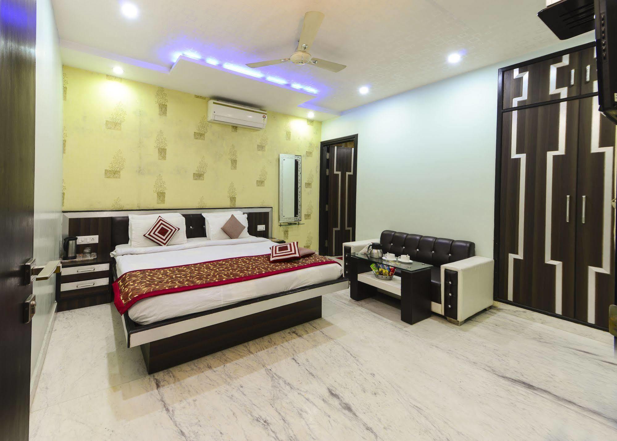 Star Hotel Agra  Exterior photo
