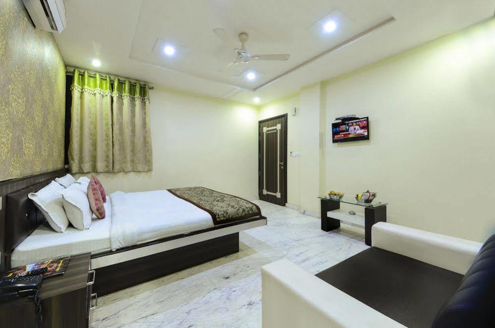 Star Hotel Agra  Exterior photo