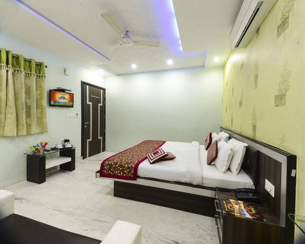 Star Hotel Agra  Exterior photo